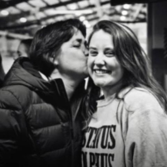 Meet your Posher, Sue - Picture 1 of 1